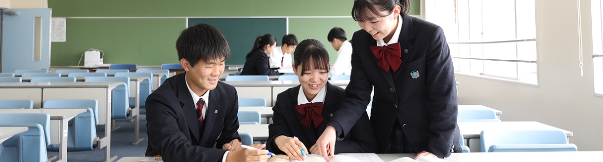 制服紹介 | 花咲徳栄高等学校