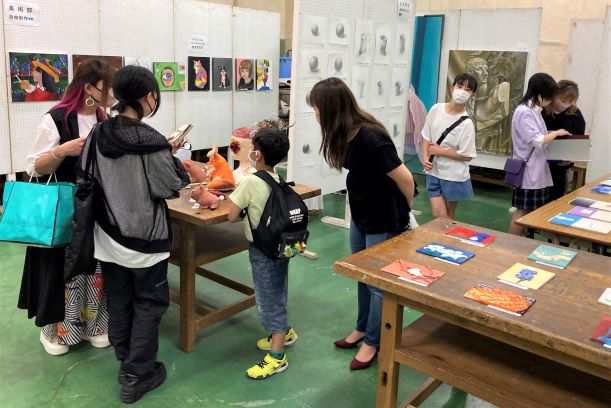 第４２回徳栄高祭（文化祭）開催　美術部・芸術類型作品展示