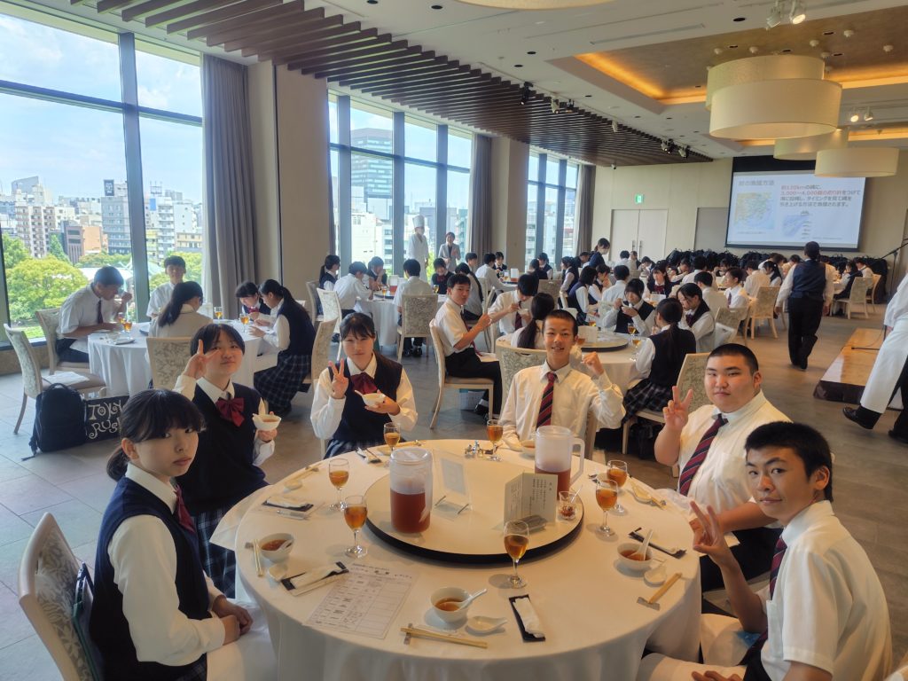 食育実践科３年生　集中特別講習（中国料理テーブルマナー講習会、目黒寄生虫館）