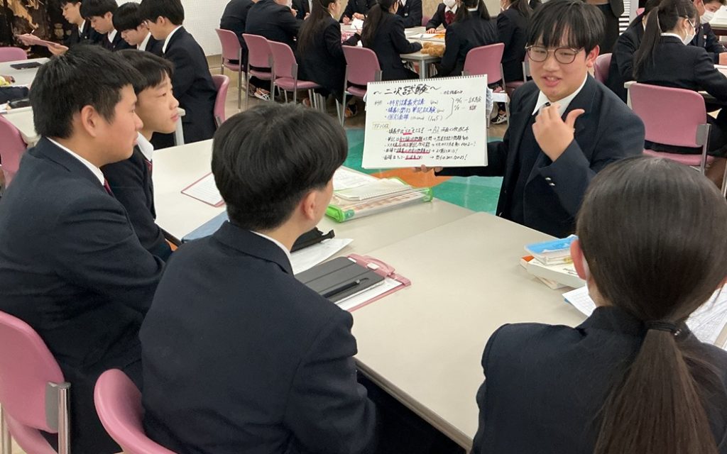 令和７年度 食育実践科　進路座談会～先輩から後輩へ～