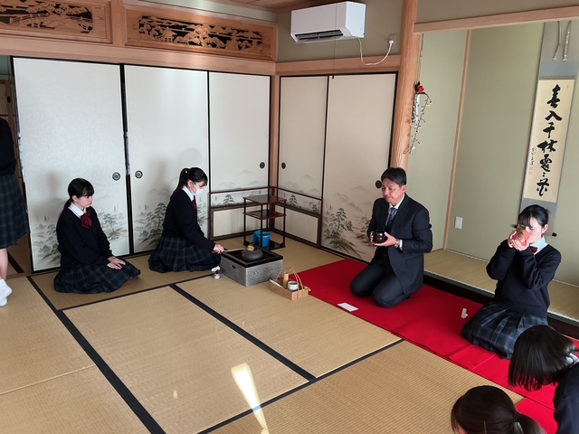 茶道部～令和７年度 初釜を行いました～