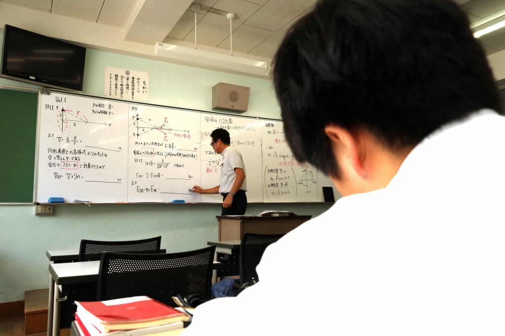 甲子園だけじゃない！この夏、僕らの『知』も全国レベルへ。夏期講習開講中！